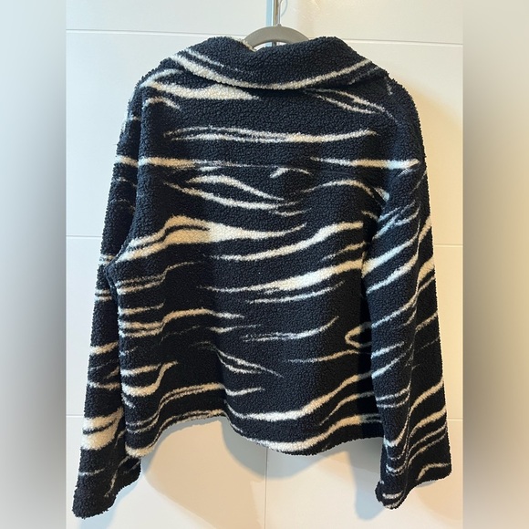 H&M Casual Zippered Jacket XL - Picture 2 of 6